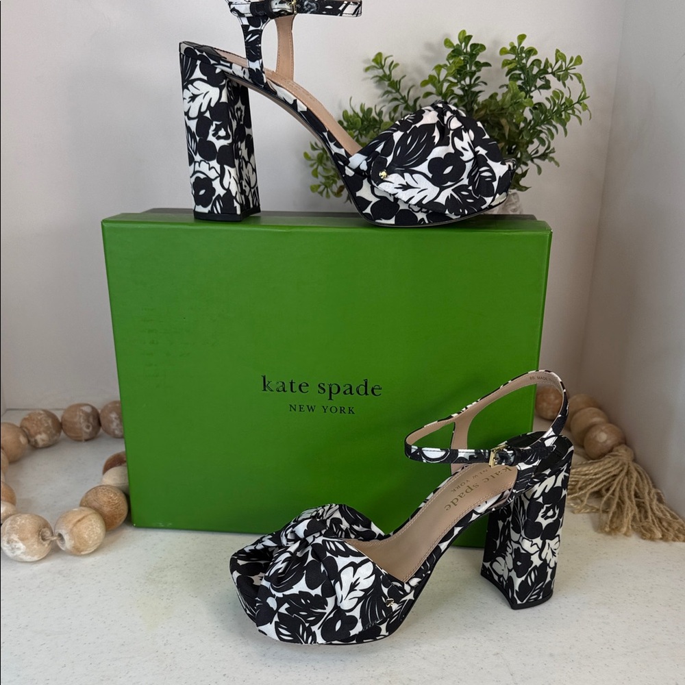 Kate Spade ♠️ Lucie Tropical Foliage silk platform sandals Size 8